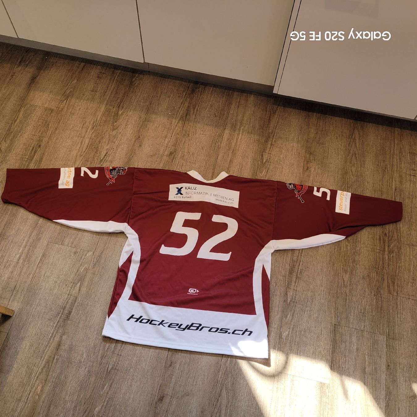 Canottiere & Pantaloni: 2 Eishockey Sportshirts in Grösse M – Usato da Niederbuchsiten venduto da klengyel 4