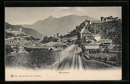 Bellinzona, Totalansicht von den Bahngle