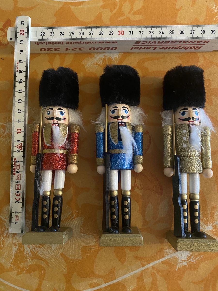 Tutte le decorazioni: Nussknacker – Usato da Emmenbrücke venduto da slonecek