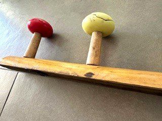 Porte manteau: TiKKi  HoLzgaRdeRoBe – D'occasion à Winkel par zeho 4