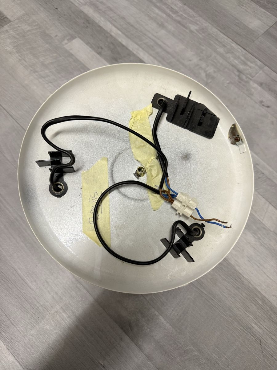 Kronleuchter & Deckenlampen: Vintage Deckenlampe mit 3 Strahlern – Gebraucht aus Volketswil von cinicini 2