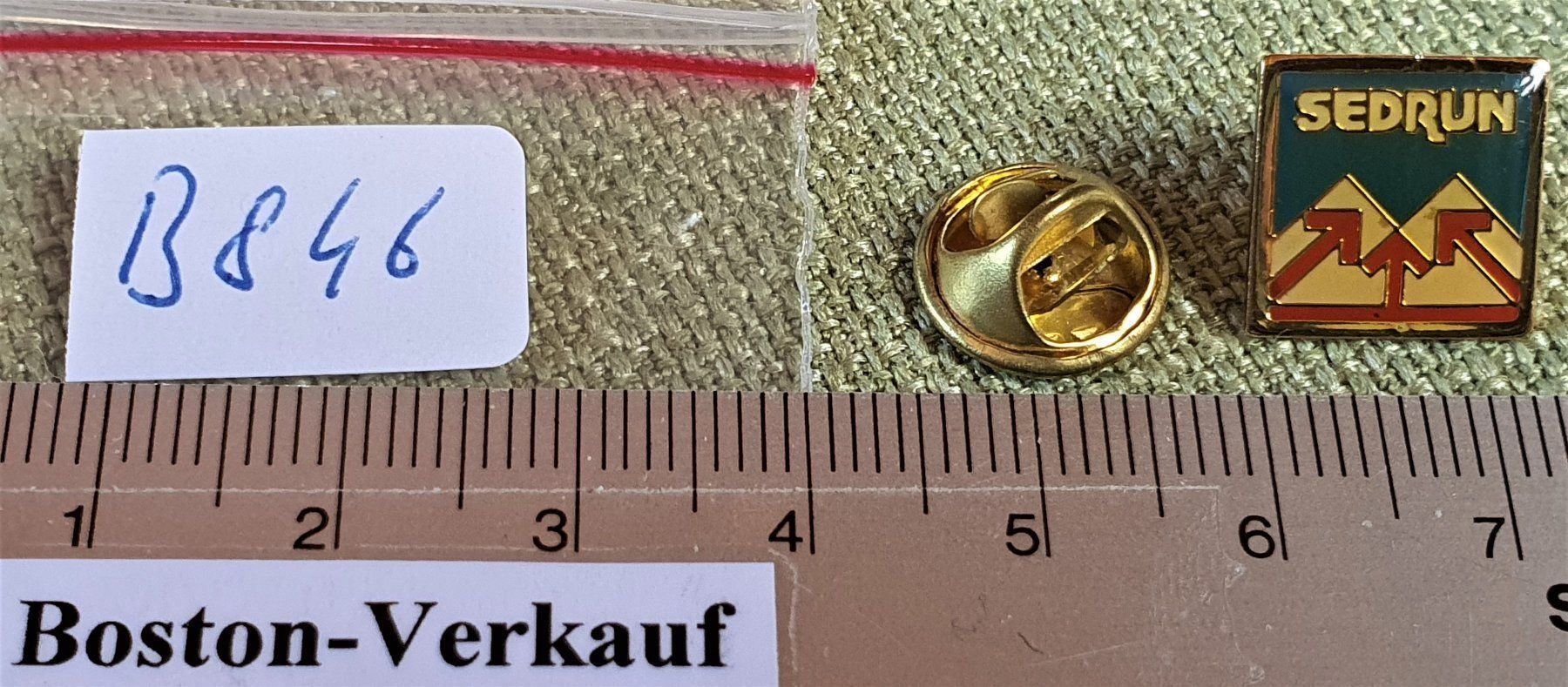 Plaketten & Abzeichen: B846 - Pin Sedrun Schweiz Switzerland – Gebraucht aus Reinach BL von Boston-Verkauf 2