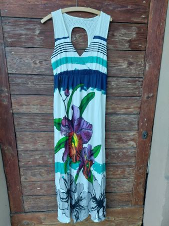 Wundervolles DESIGUAL Kleid Gr. 40/42