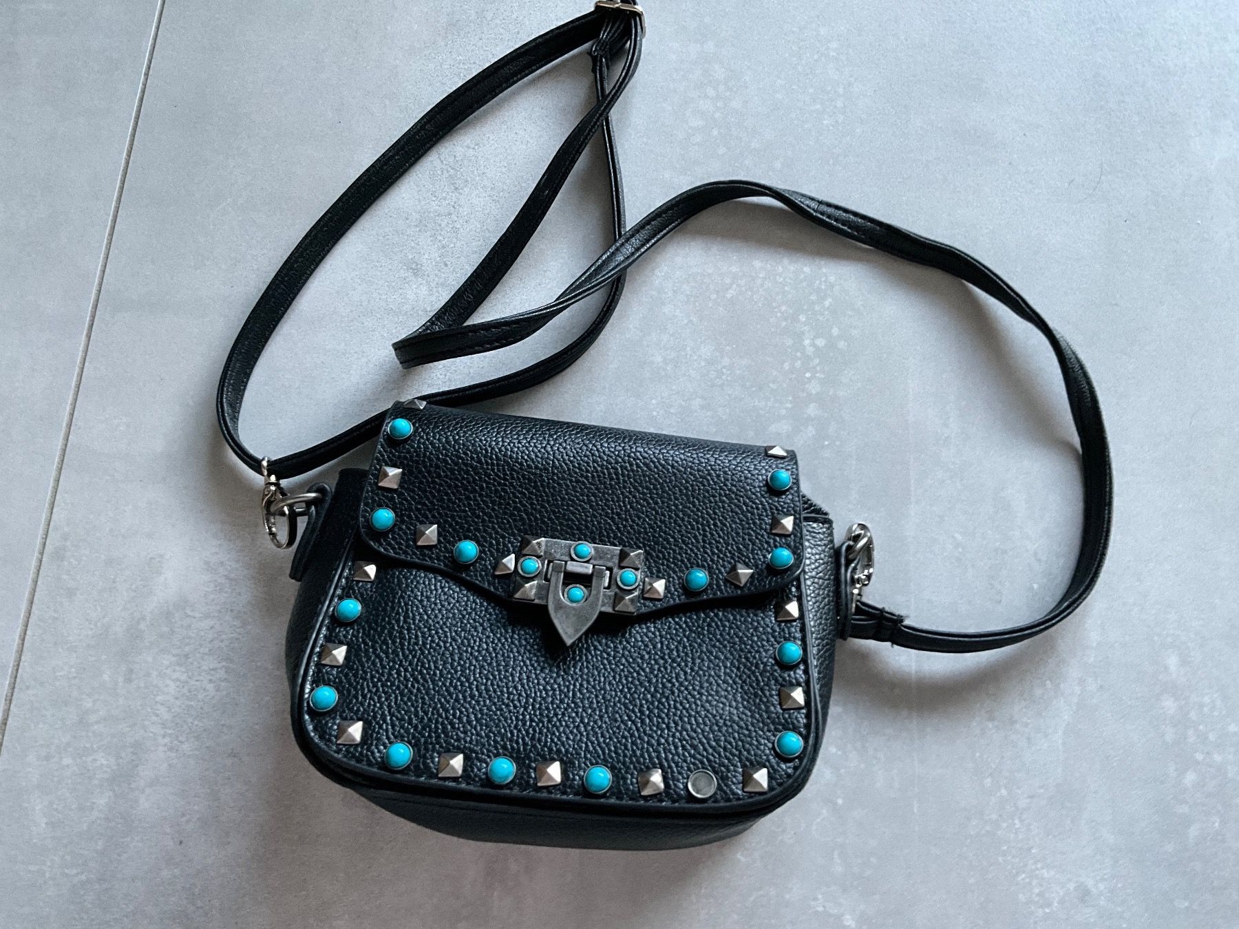 Taschen für Damen: Handtasche – Neu (gemäss Beschreibung) aus Zuzwil SG von Ibohaus