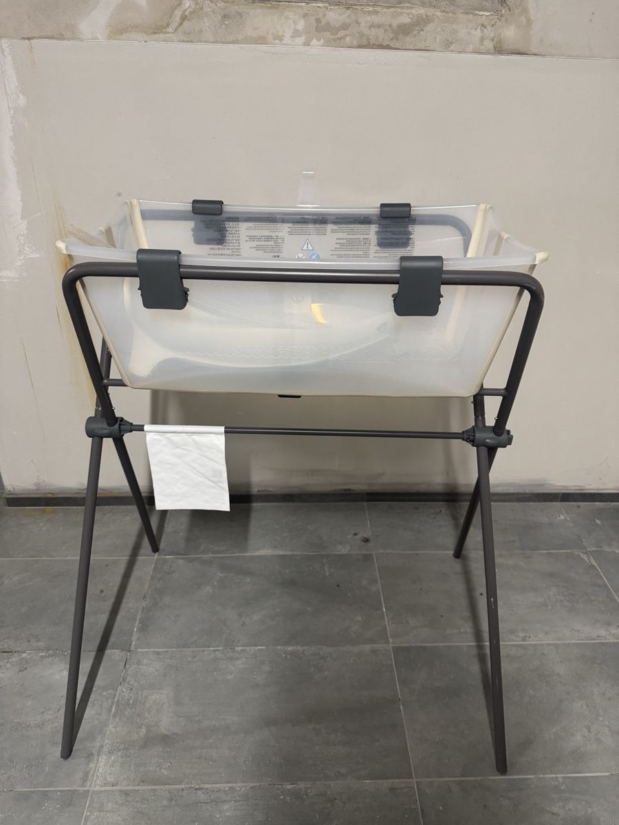Stokke Vasche da bagno: Stokke Flexi Bath XL Stand white used – Usato da Basel venduto da thaissousa 1