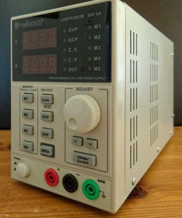 Elettrotecnica: Velleman LABPS3005D, Netzteil analog 30V/5A – Usato da Oberneunforn venduto da Prazki
