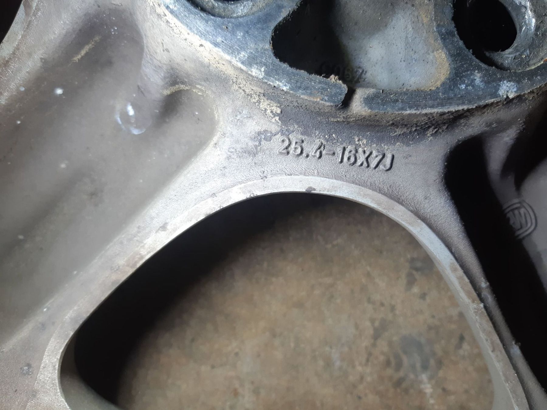 Jeep Cerchioni: Alufelge Jeep Cherokee 5.9 – Usato da Niedergösgen venduto da usc_9sk7 1
