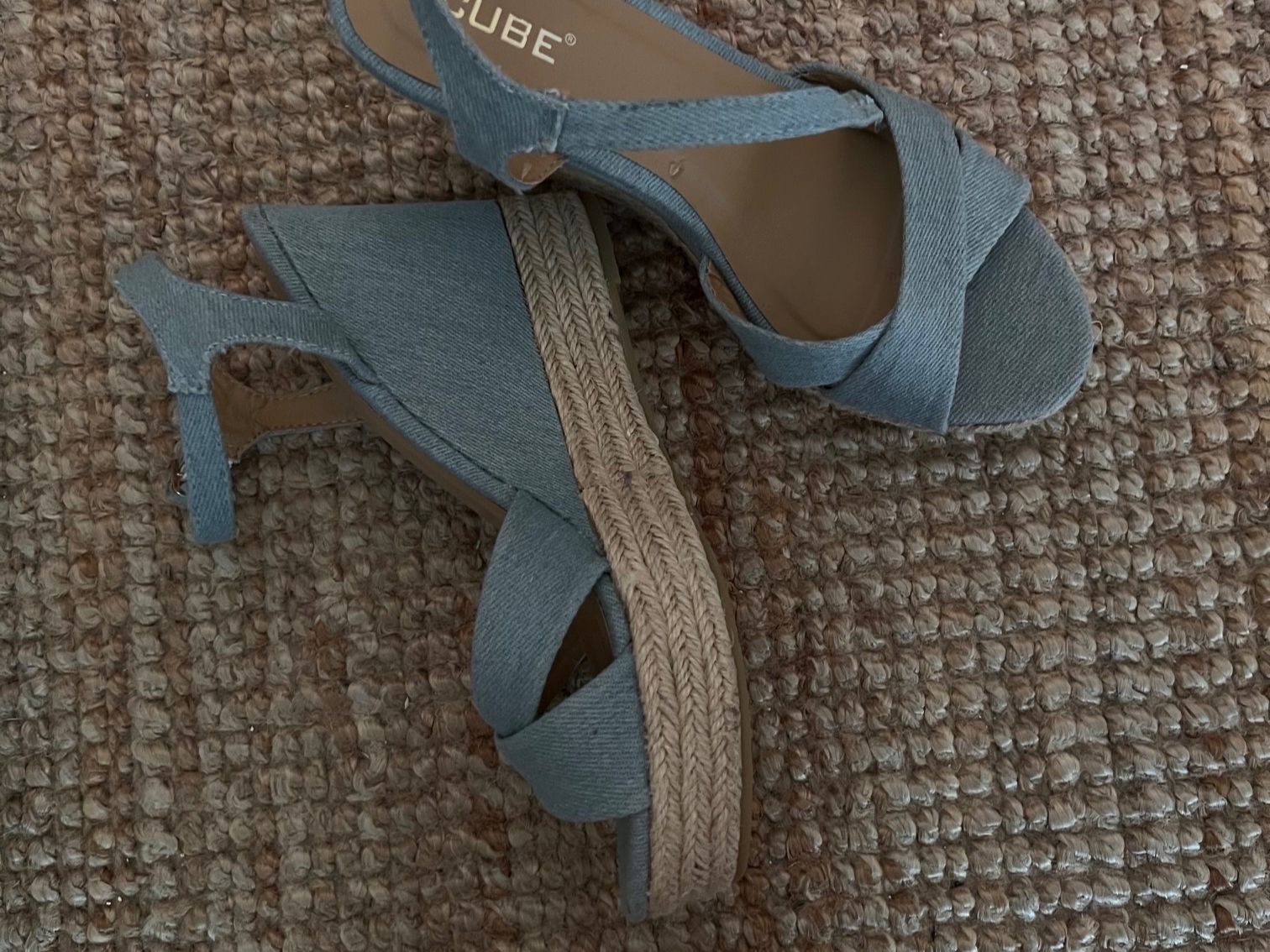 Scarpe da donna: Sandales talons compensés en jean – Usato da Pully venduto da sunaddict