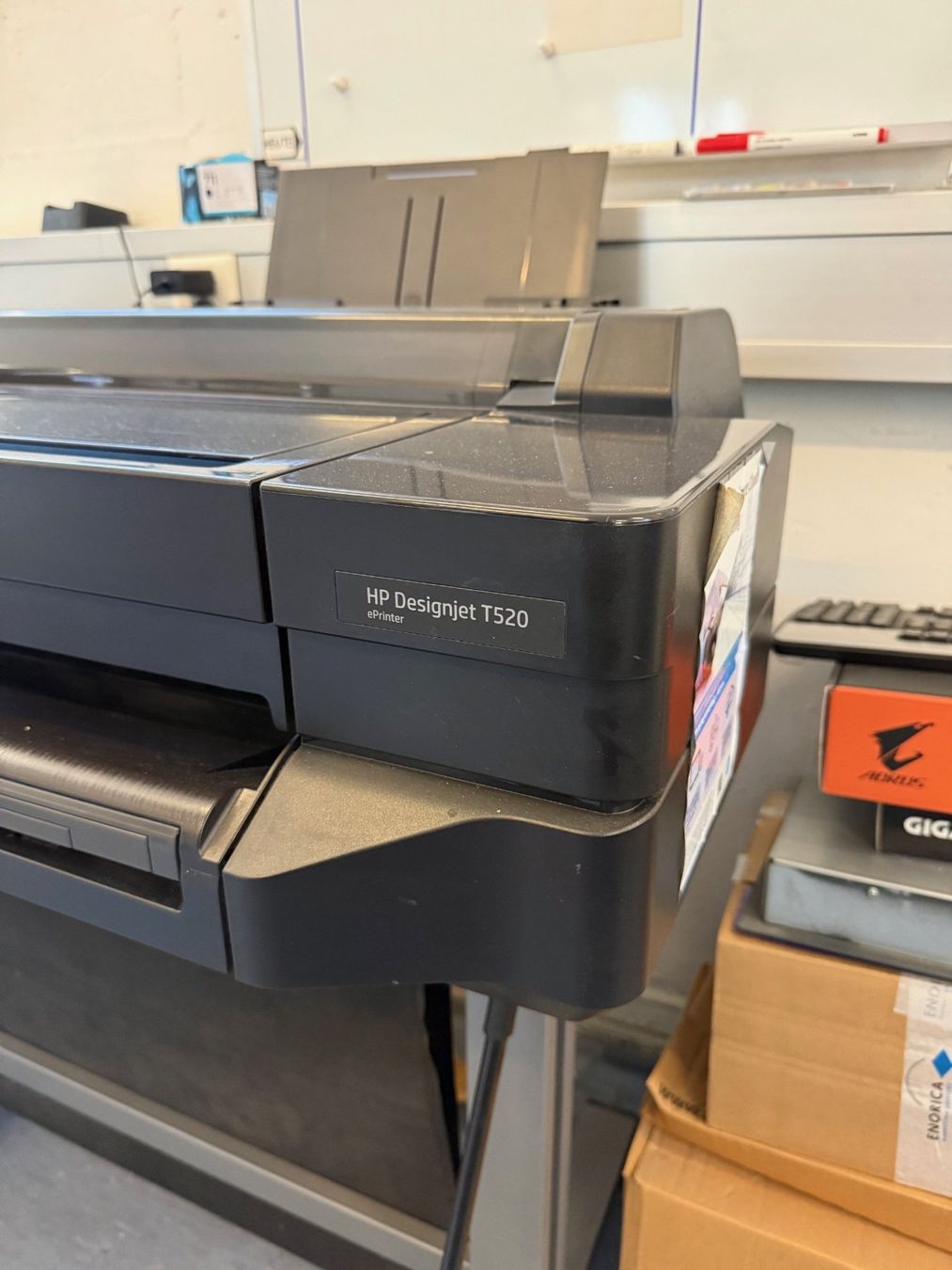 Hewlett Packard Stampanti: HP DesignJet T520 – Usato da Hombrechtikon venduto da GKF 3