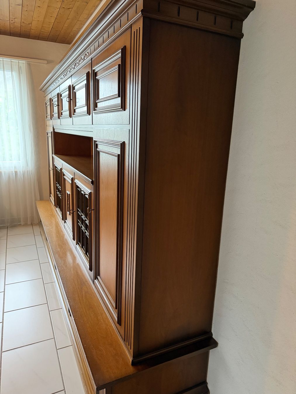 Credenze: Rustikale Wohnwand, massiv Holz – Usato da Bösingen venduto da ma__57vj 2