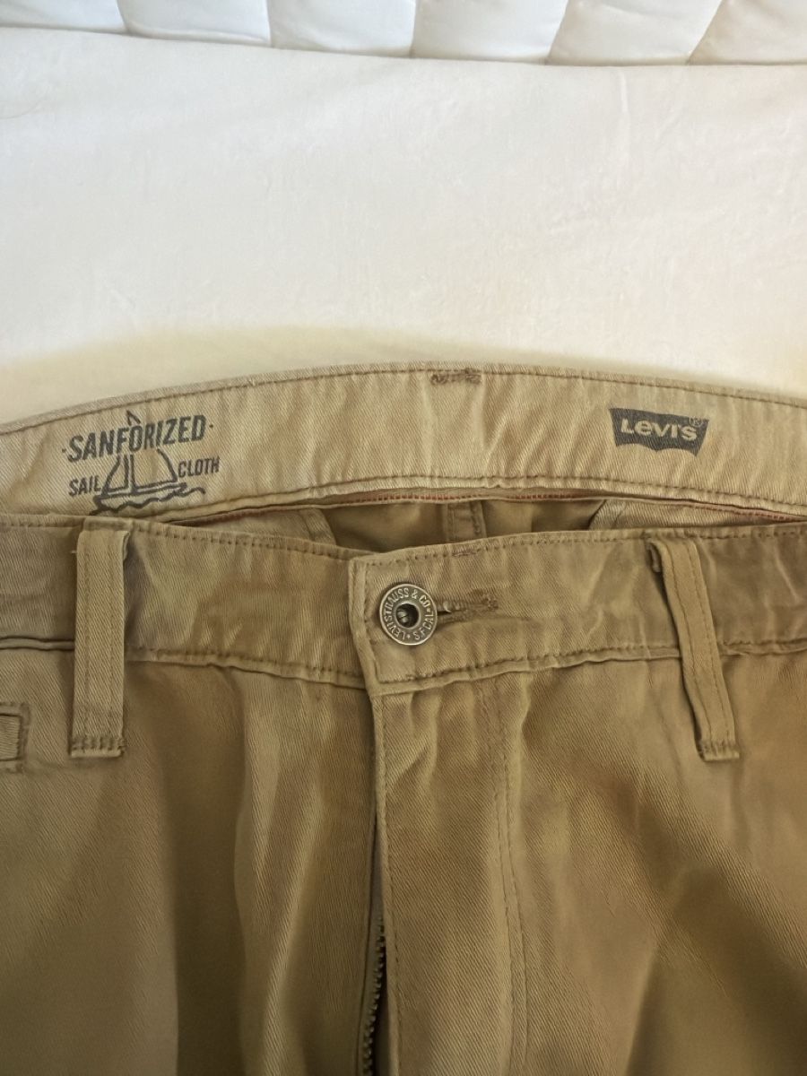 Levi's Jeans: Levi’s – Usato da Forel (Lavaux) venduto da vuf_rdl9