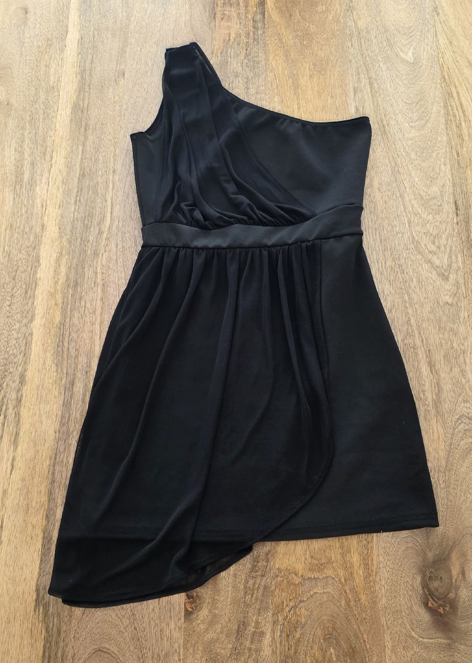 Kleider: Kleid Schwarz One-Shoulder Chiffon Grösse S – Gebraucht aus Rheinsulz von Gilea 5