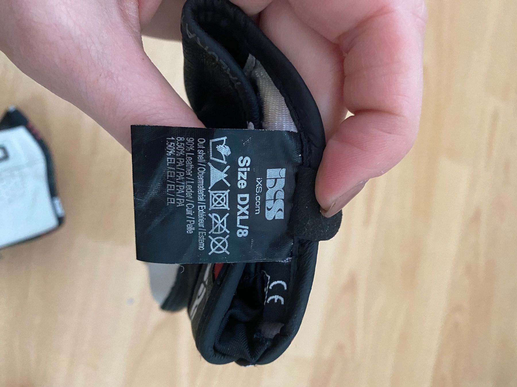 IXS Protezioni & Imbottiture: Leder Handschuhe – Usato da Domat ems venduto da LilliFee.- 1