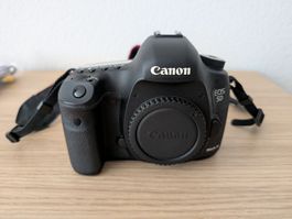 Canon EOS 5D Mark III Body + 1 extra Akku