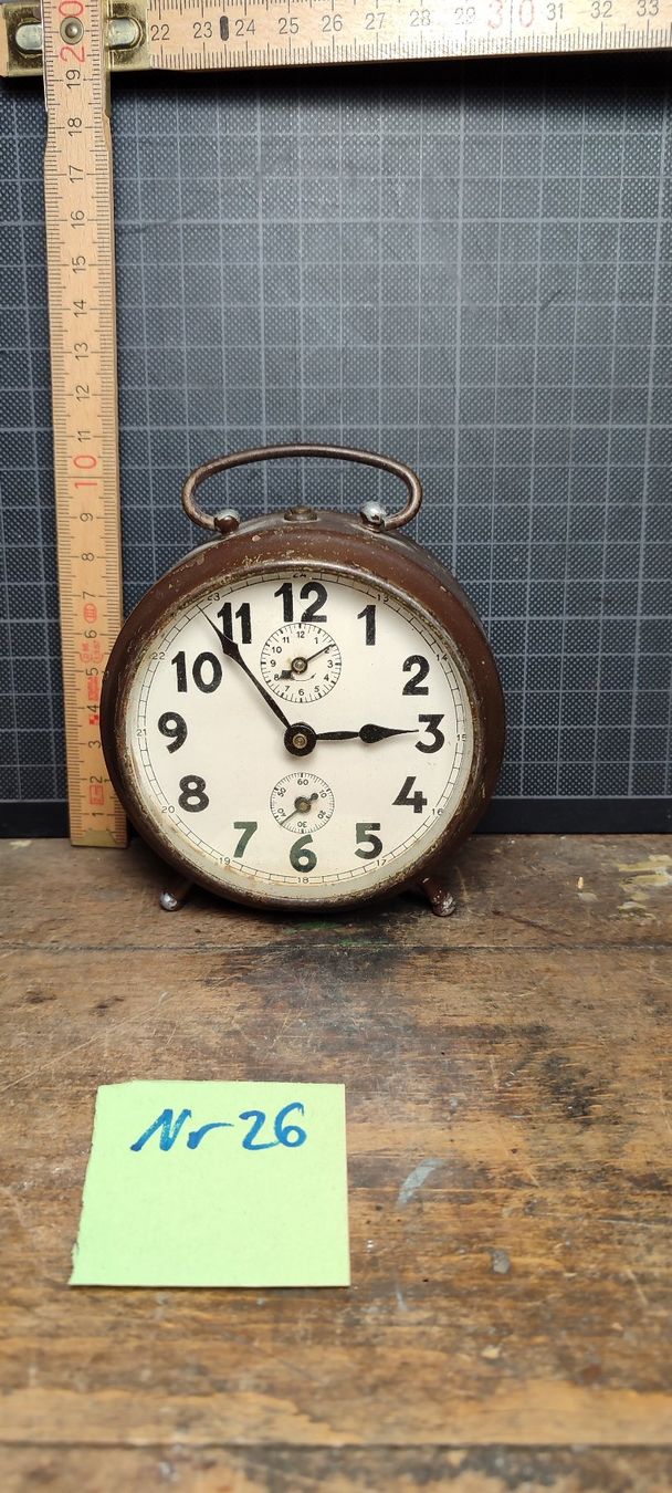 Sveglie: Wunderschöner alter Wecker Nr 26 No Name Braun – Usato da Gelterkinden venduto da MYSTOREFORYOU4460 9