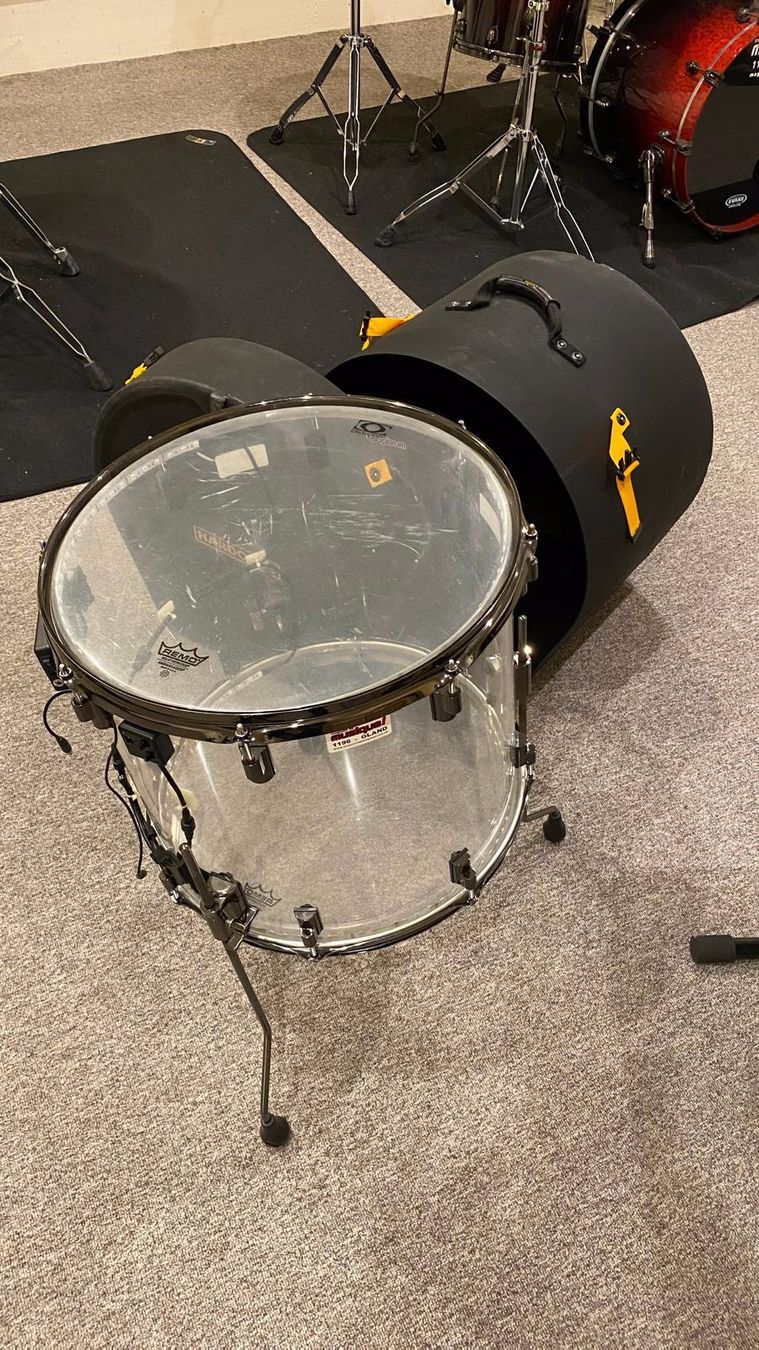 Musikinstrumente: Floor Tom Drumcraft 18'' x16 A8 Acryl clear, avec Hardcase – Gebraucht aus Gland von musiquegland 1