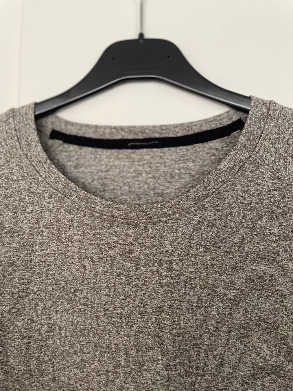 Lululemon T-shirts: lululemon "License to Train" Shirt, Gr. L, Grau – D'occasion à Zürich par pba_original 5