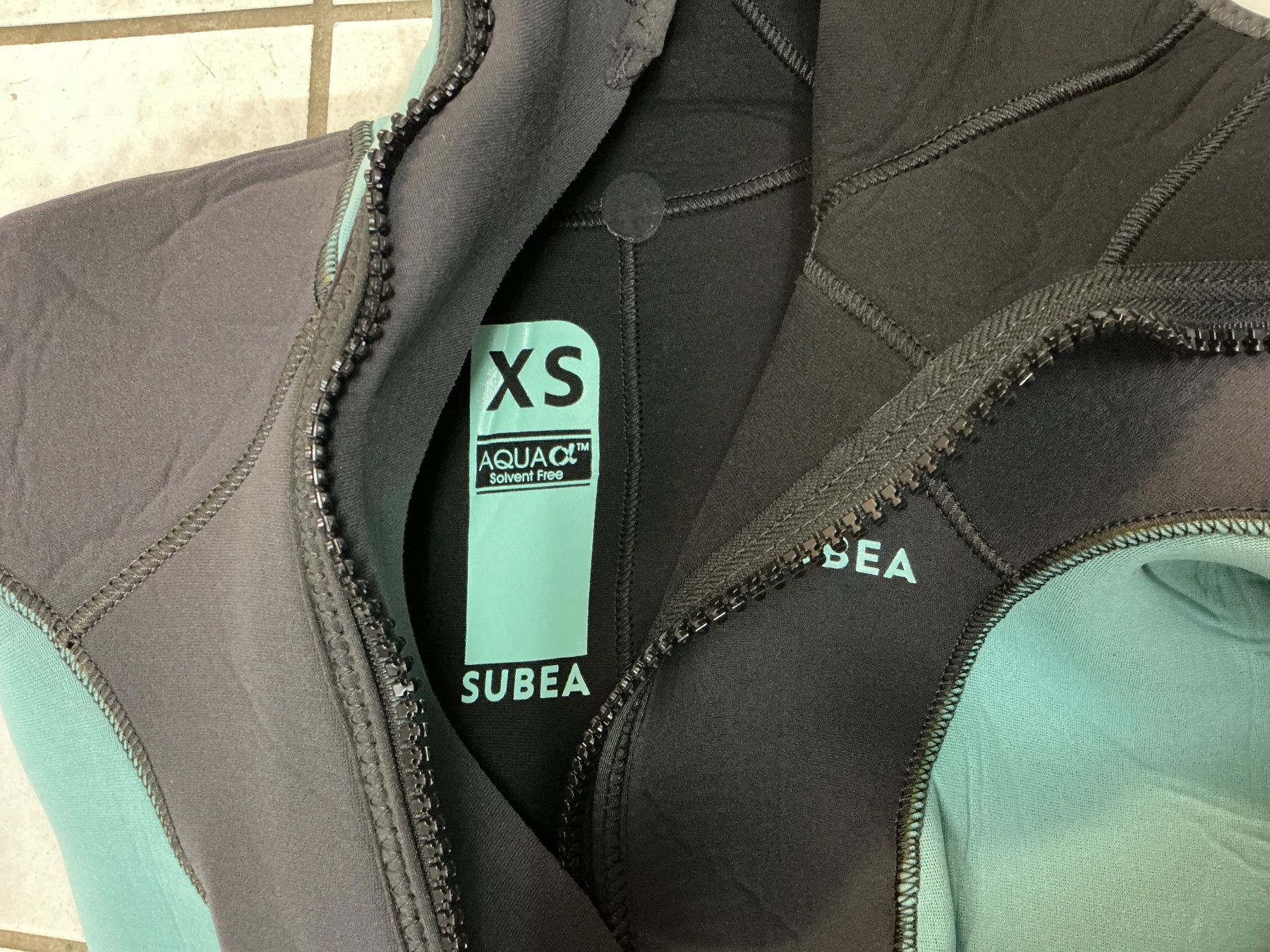 Decathlon Mute per immersioni: Tauch - Surfanzug Subea – Usato da Schnottwil venduto da ssm_8gnn 3