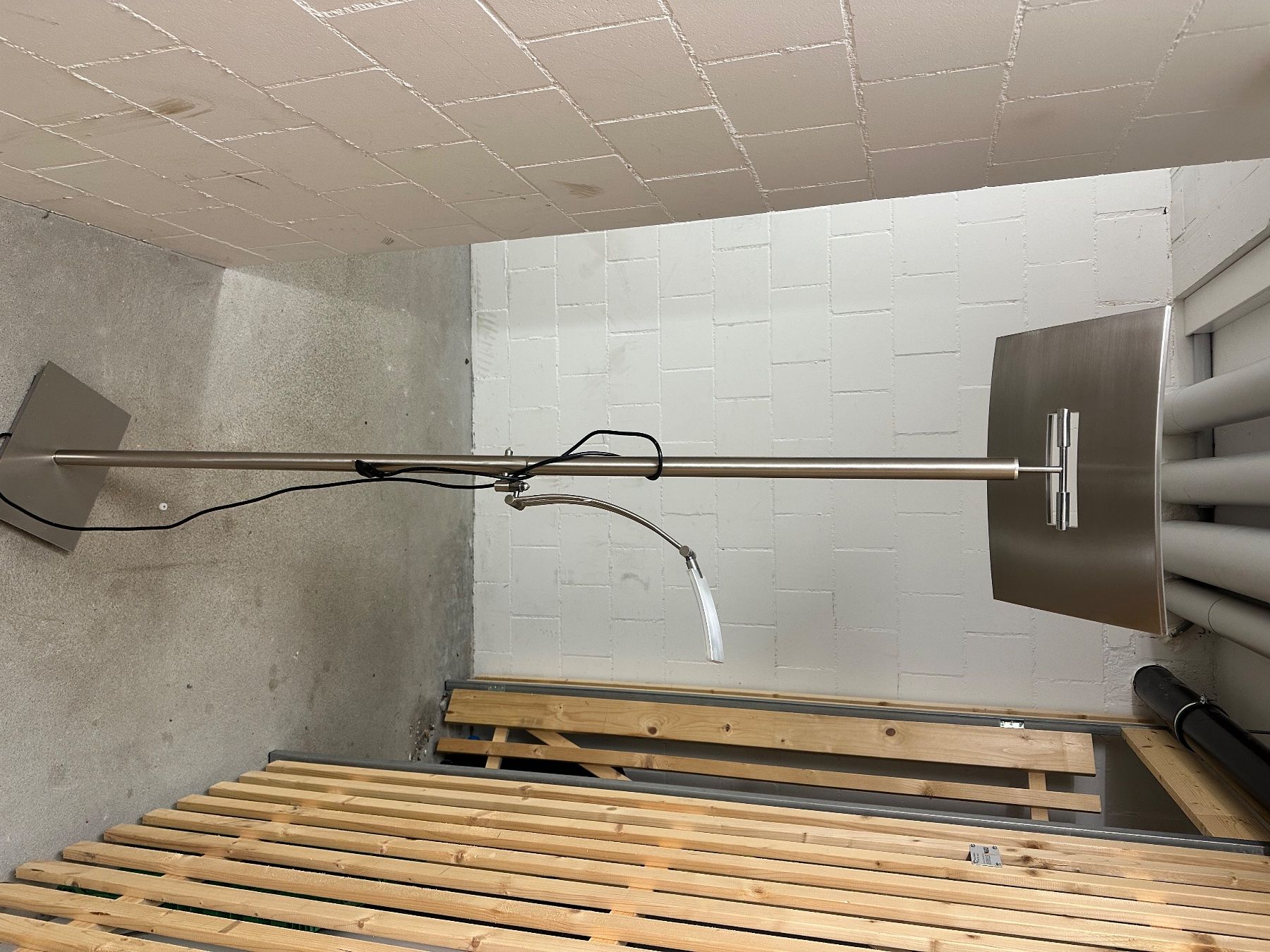 Lampade: Hochwertige stehlampe. – Usato da Villmergen venduto da pep_ctx5