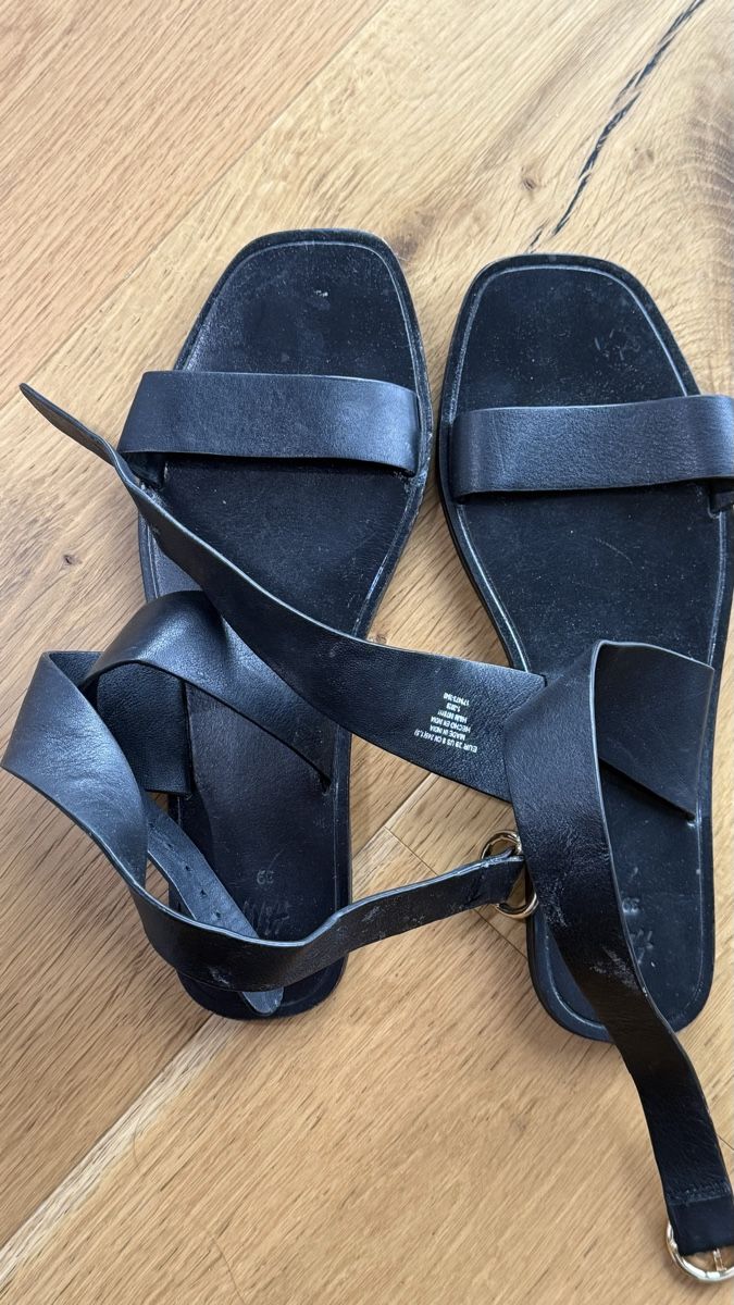 H&M Scarpe da donna: Premium H&M Black Leather Sandals, Size  39 – Usato da St-Gingolph venduto da Ynatka 3