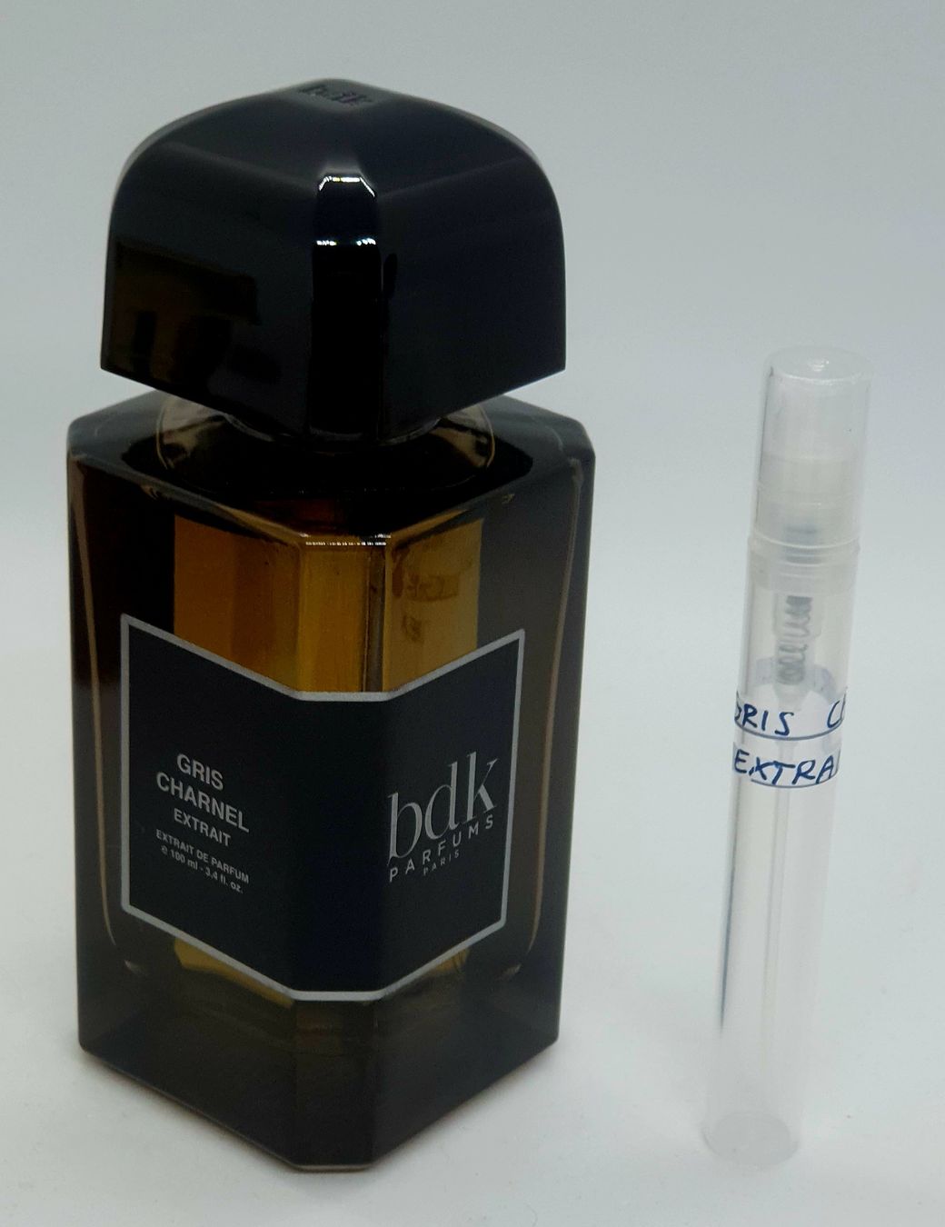 Profumi & Eau de Toilette: 5 ml GRIS CHARNEL EXTRAIT BDK ABFÜLLUNG – Nuovo (secondo la descrizione) da St. Gallen venduto da CaliSunshine