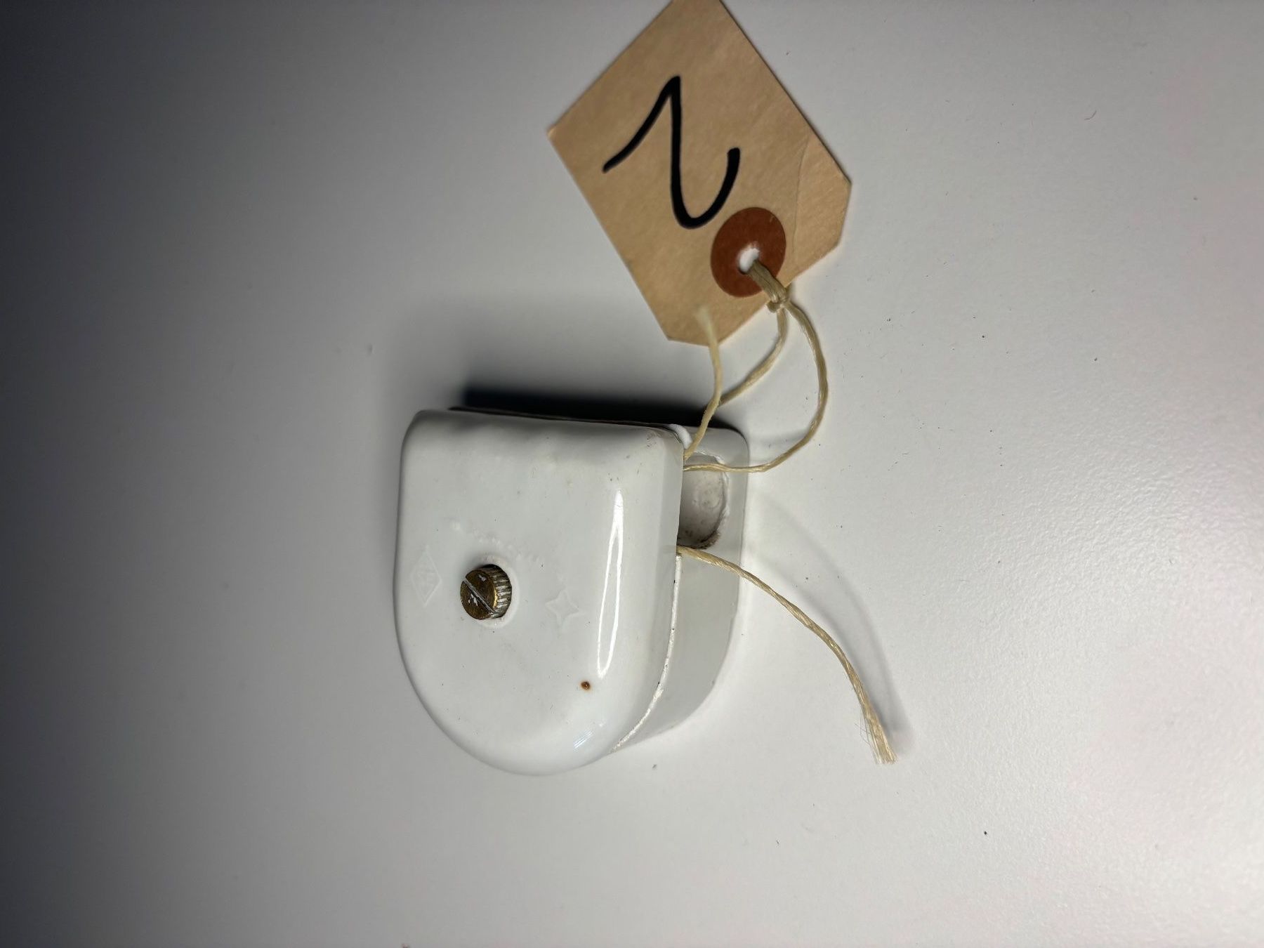 Alimentazione elettrica: Stromverteilkästchen, alt, Porzellan – Usato da Niederurnen venduto da Guste 1