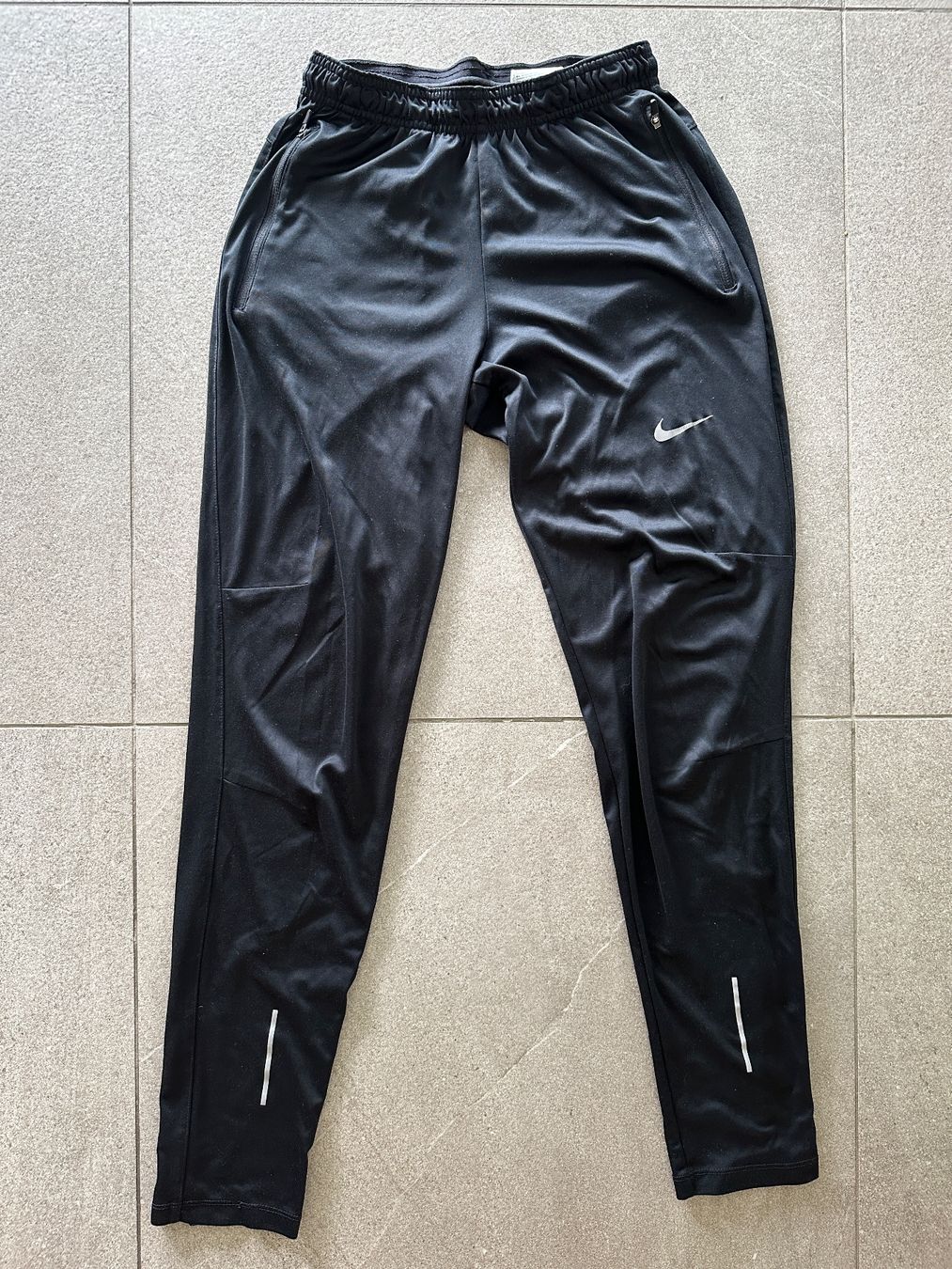Nike Pantaloni: Nike Sporthose, Herren S – Usato da Baar venduto da renbee