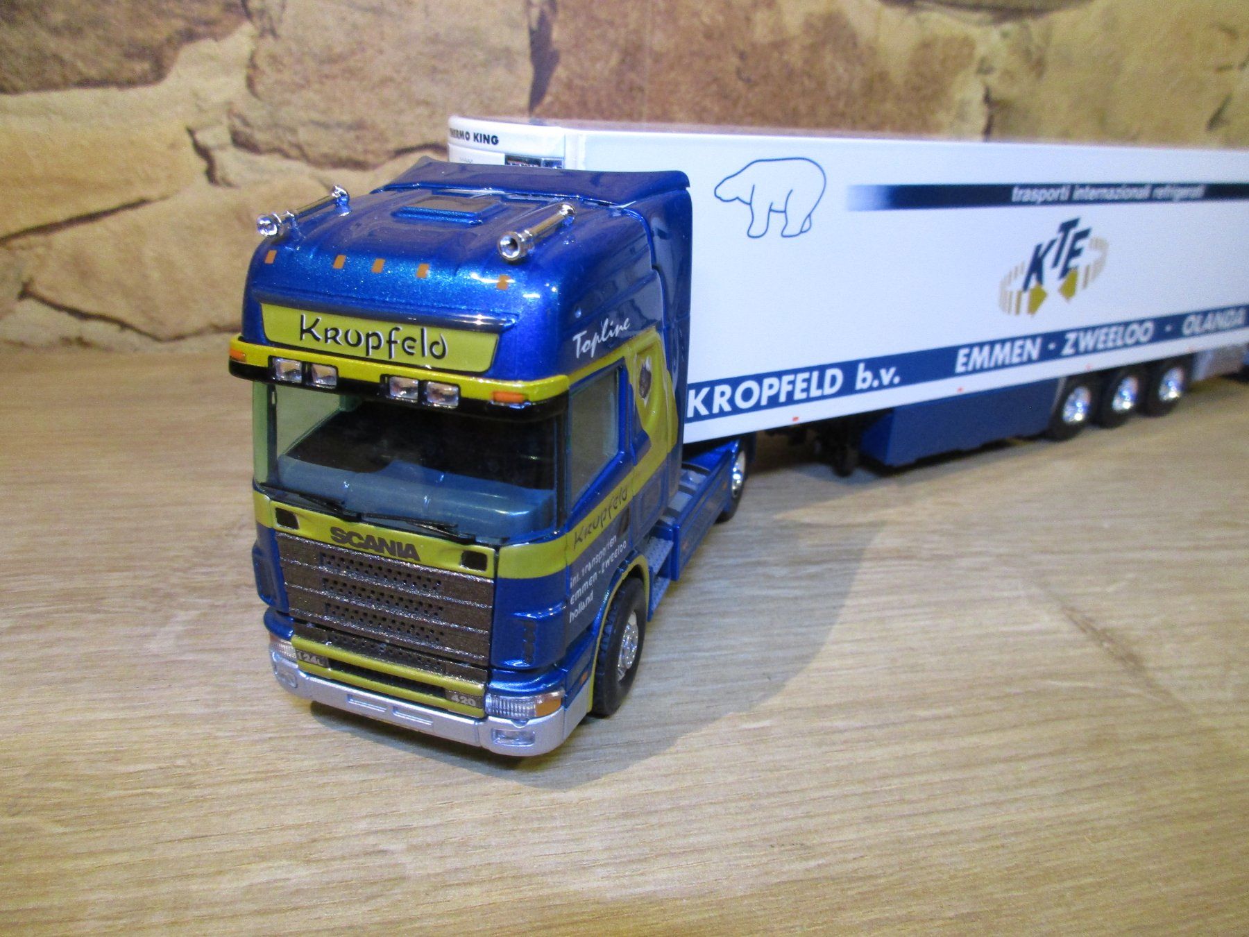 Tekno Kit di modellismo & Modellini statici: Tekno  1:50  Scania  124  Kropfeld – Usato da Ennetmoos venduto da Truckdiver 1