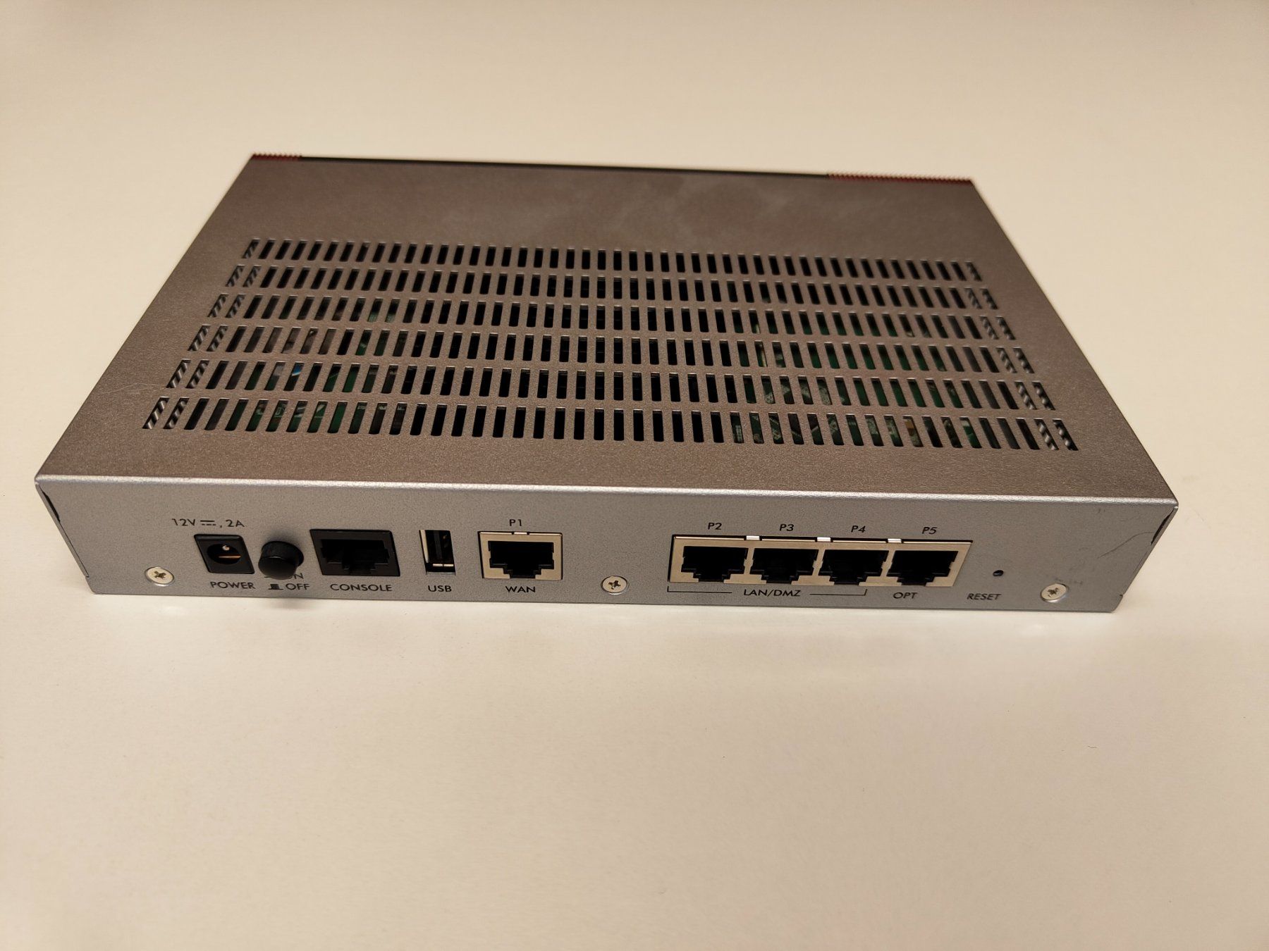 Zyxel Firewall: Firewall Zyxel Zywall USG 40 – Usato da Riniken venduto da kawas80 1