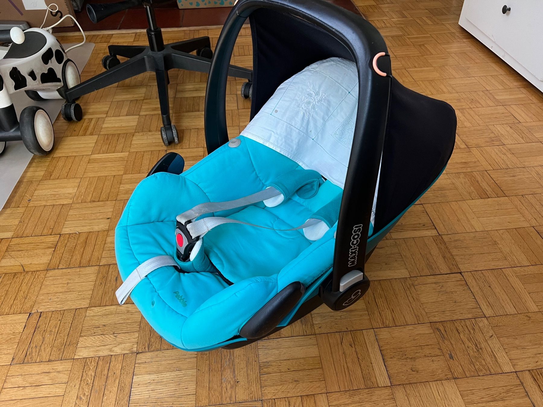 Maxi-Cosi Auto-Kindersitze: Maxi-Cosi Pebble Babyschale – Gebraucht aus Zürich von Zuerisee17 1