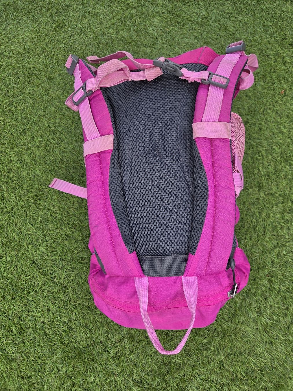 Borse & Zaini: Kinderrucksack Trekking Rucksack Pink/Lila – Usato da Humlikon venduto da Groovy5 2