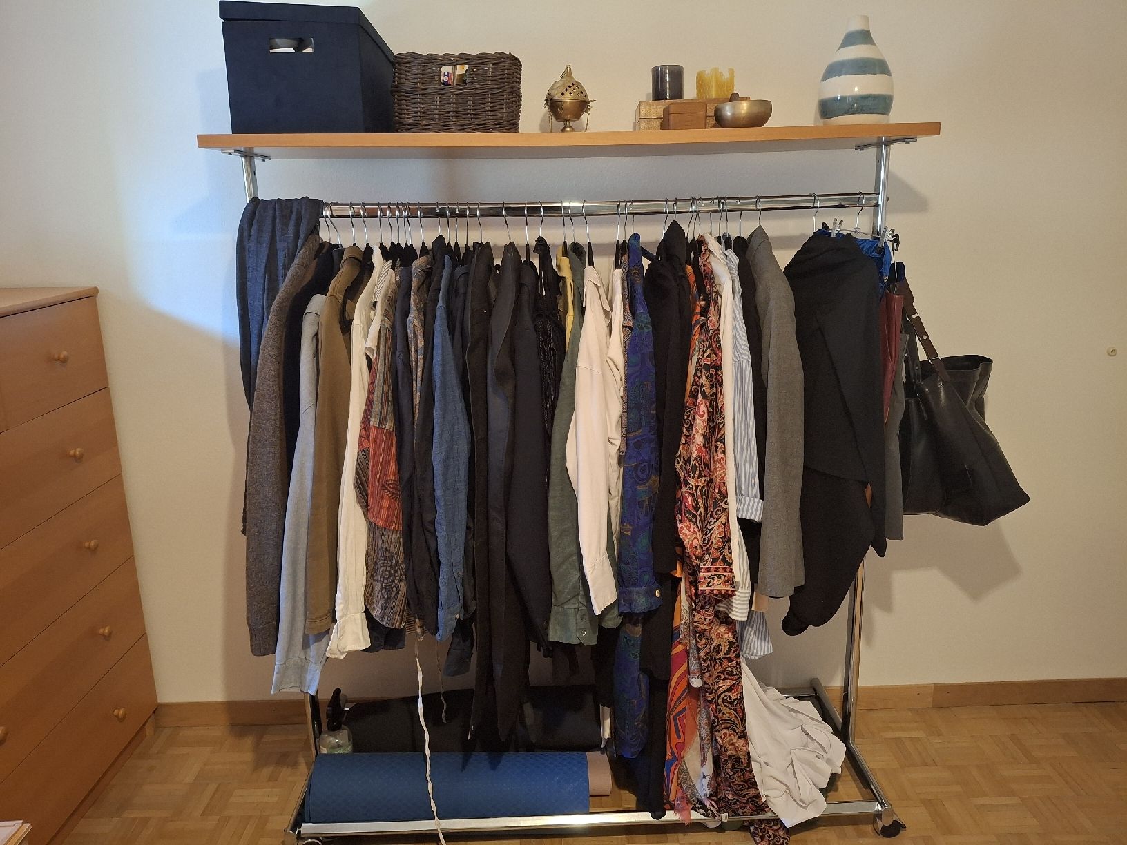 Guardaroba: Kleiderständer / Garderobe mit Ablage – Usato da Zürich venduto da fenng