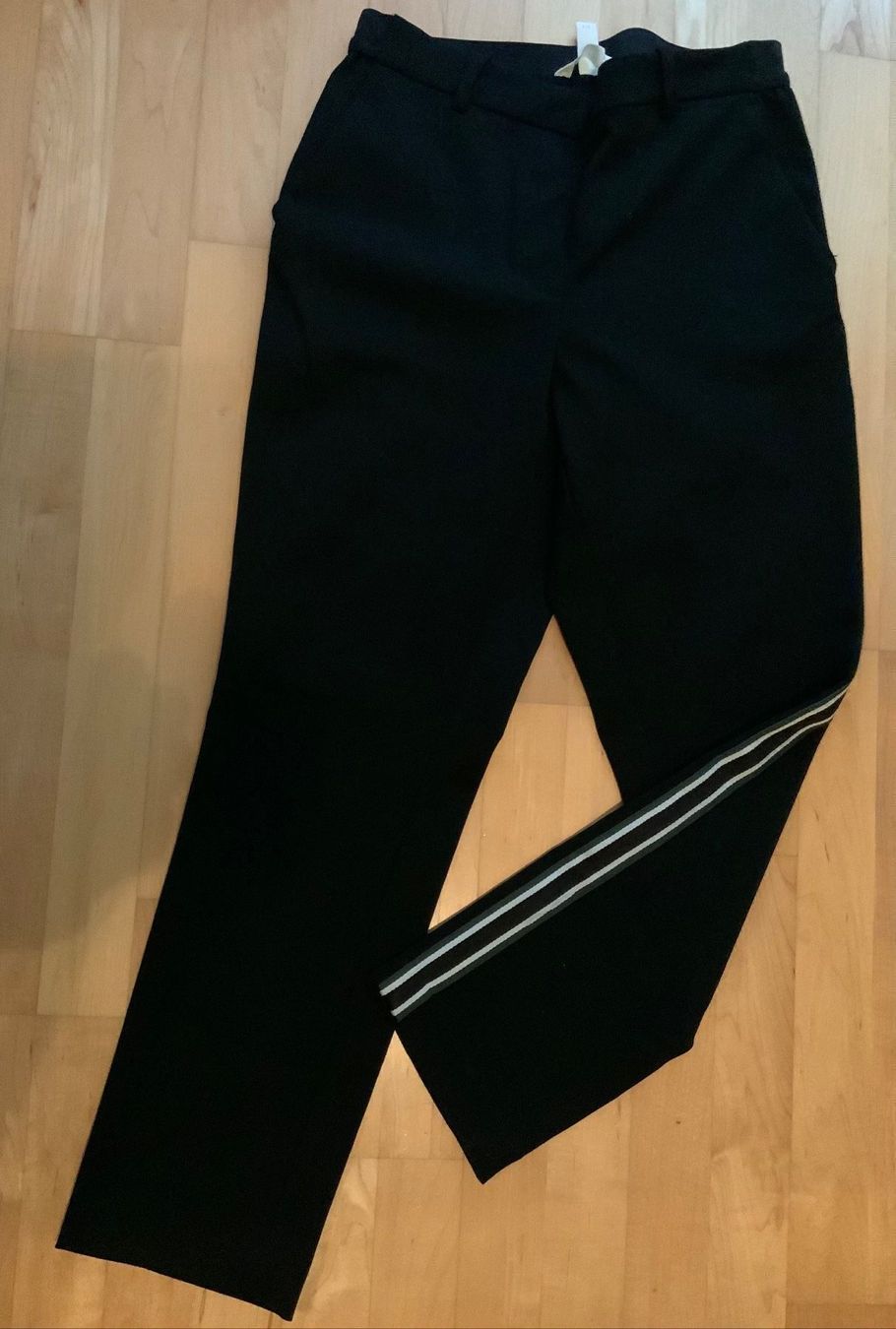 H&M Pantaloni: Coole Hose mit Seitenstreifen Gr. 38 – Nuovo (secondo la descrizione) da Altendorf venduto da Eastwick4