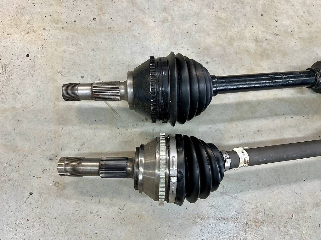 Tutti pezzi di ricambio auto: Antriebswelle Ducato Boxer Jumper – Usato da Gontenschwil venduto da lot_qxr9 1