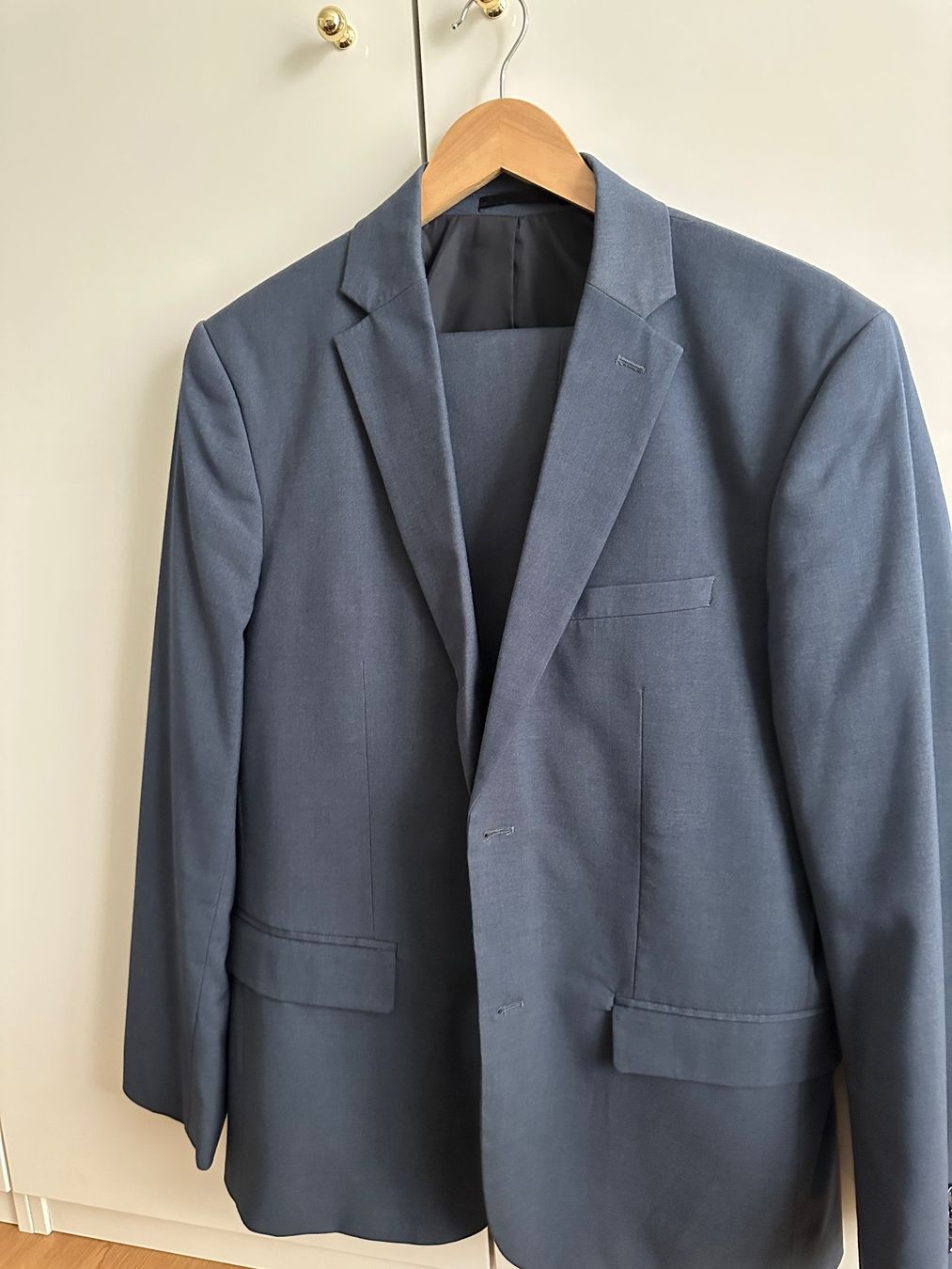 H&M Completi: Herrenanzug blaugrau – Usato da Perlen venduto da H.Spa