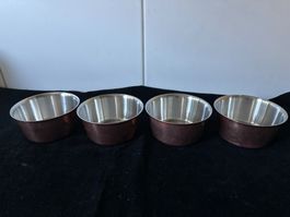 4 runde, kleinere Kupfer Schalen. Evt. Backformen 10,5 cm