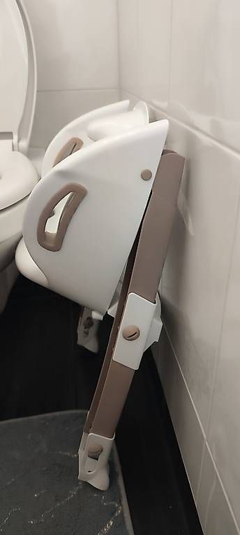WC: Kinder WC-Sitz mit Treppe  gratis abzugeben – Usato da Rickenbach Sulz venduto da nna81 1