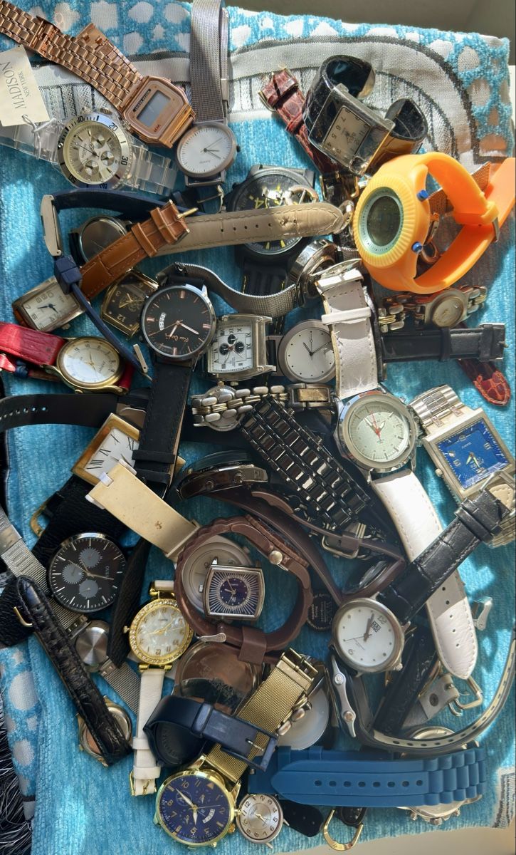 Montres:  Uhren ungeprüft  – Défectueux à Zürich par P.Hz