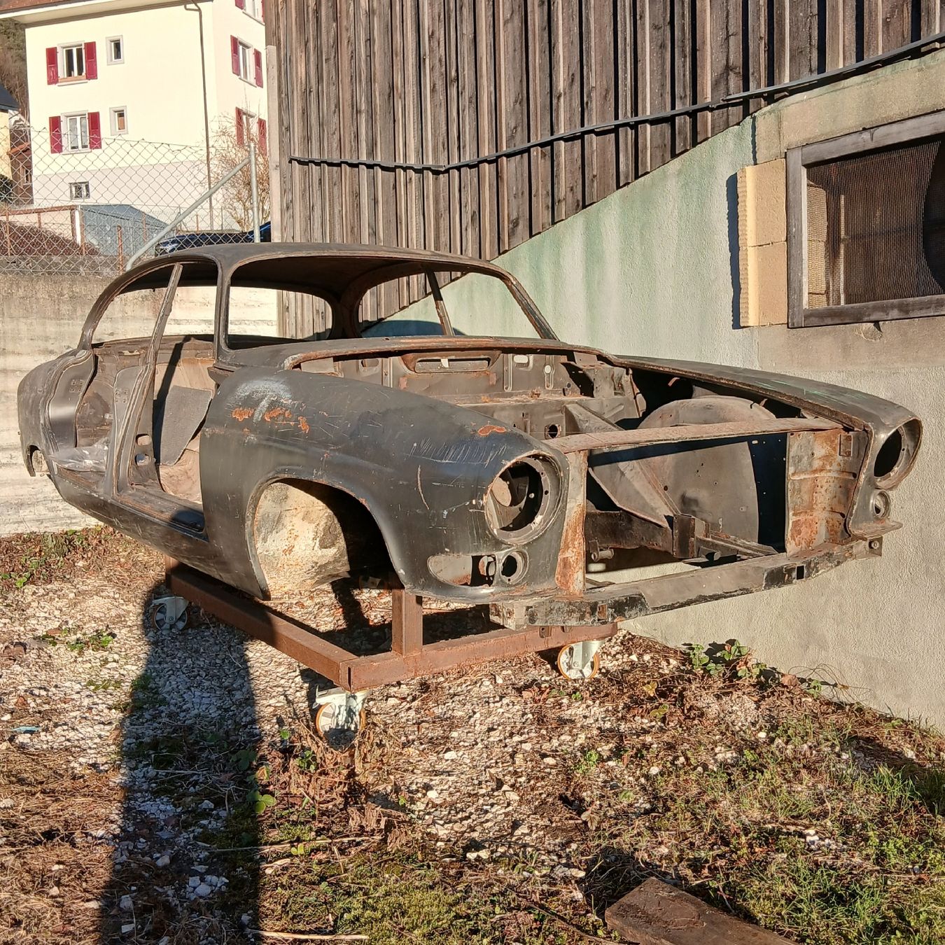 Jaguar Toutes les pièces auto: Coque Jaguar Mk 10  – D'occasion à la heutte par Auto-stock