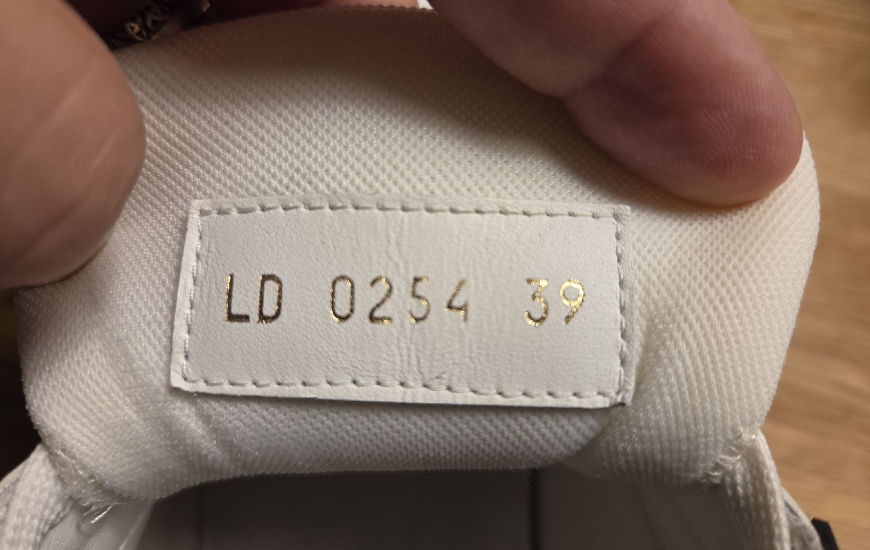 Herrenschuhe: Louis Vuitton Trainer 39 Neuwertig – Gebraucht aus Hinwil von Nicen 5