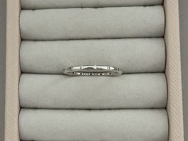 Pandora Einfacher Funkelnder Band-Ring