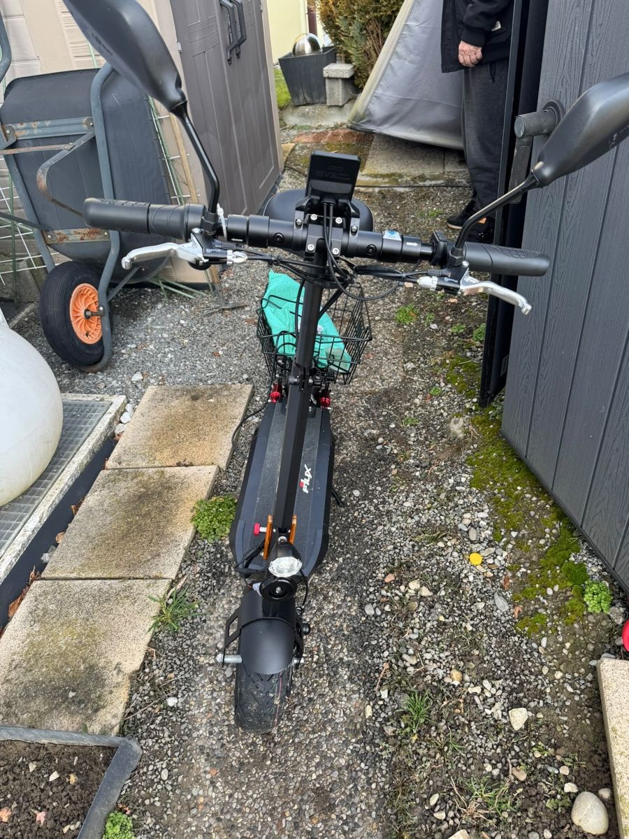 Scooter: eFlux Lite Six Pro E-Scooter 1000 W  Neuwertig – Nuovo (secondo la descrizione) da Wolfwil venduto da son_scl2