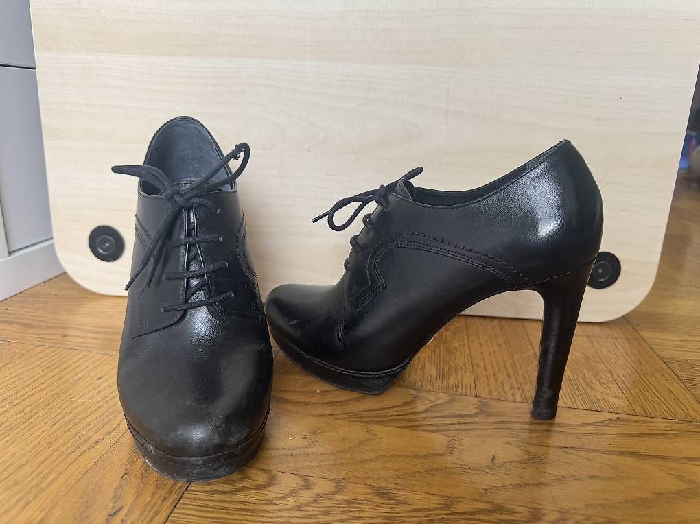 Scarpe da donna: Bottines Minelli taille 38 – Usato da Les Acacias venduto da DeborahK03