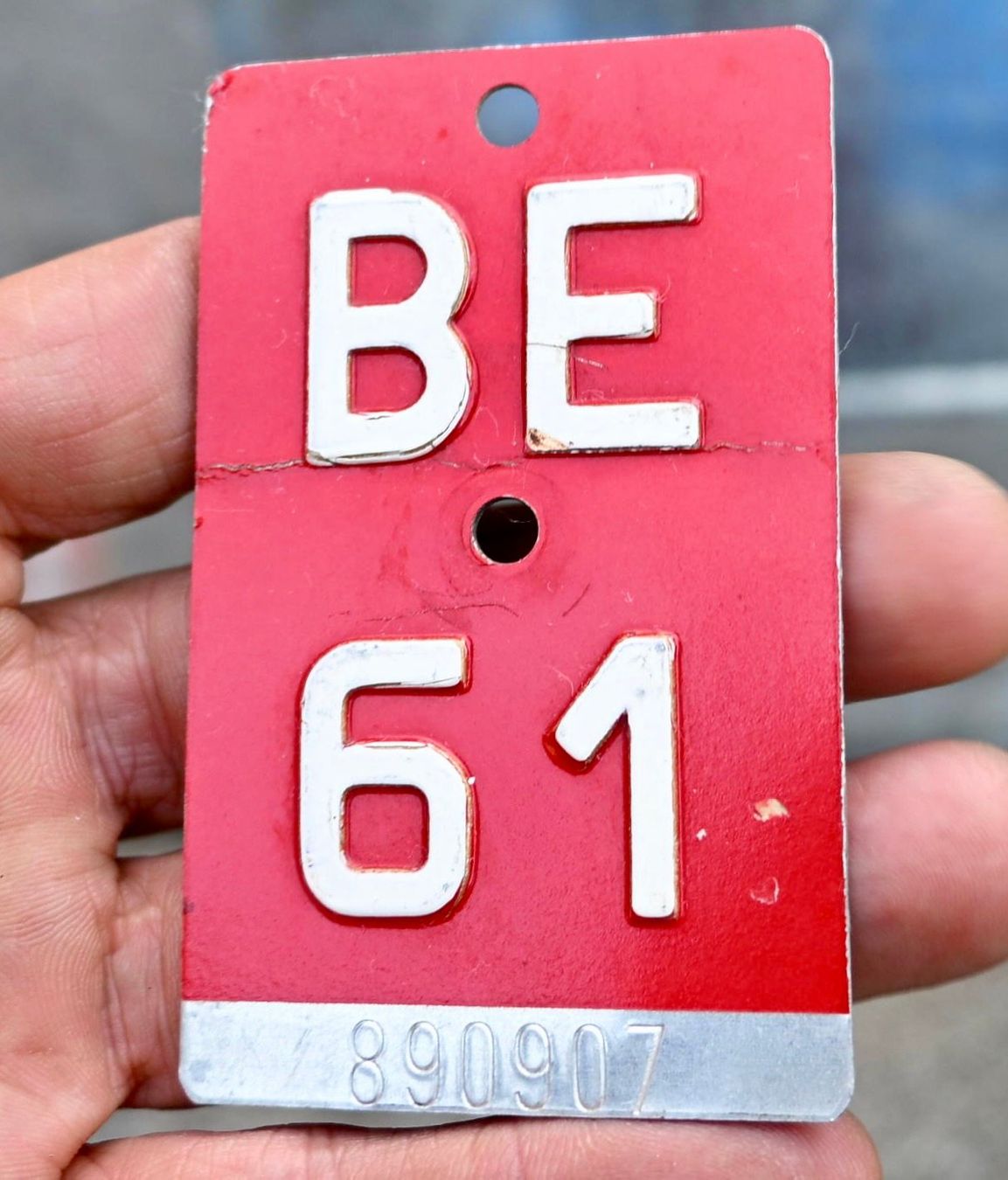 Schilder: Velonummer BE 61 von 1961 - Bern 890907 – Gebraucht aus Pfaffhausen von mono_rec 2