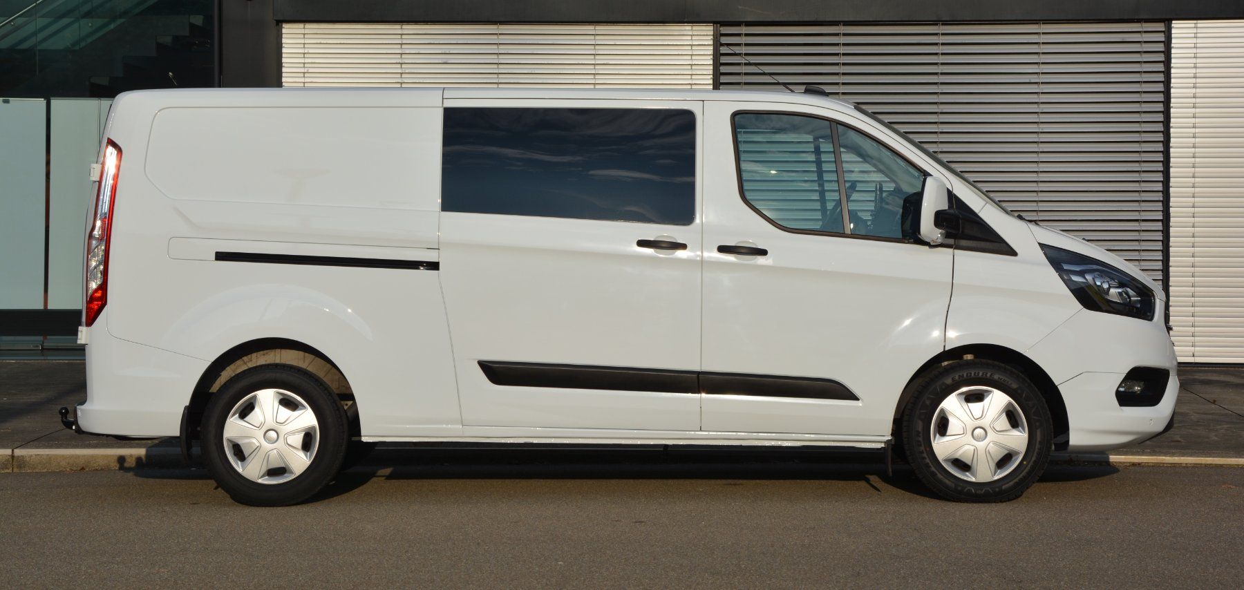 Ford Veicoli commerciali: FORD Transit Custom Van 300 L2H1 Trend A – Usato da Oberkulm venduto da Curiger-Automobile 1