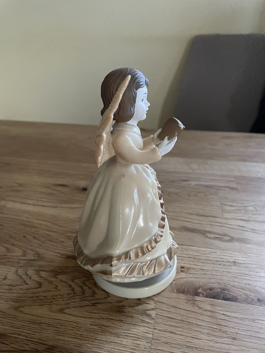 Figurines: Alter Engel mit Musik – D'occasion à Flawil par Naphtali 1