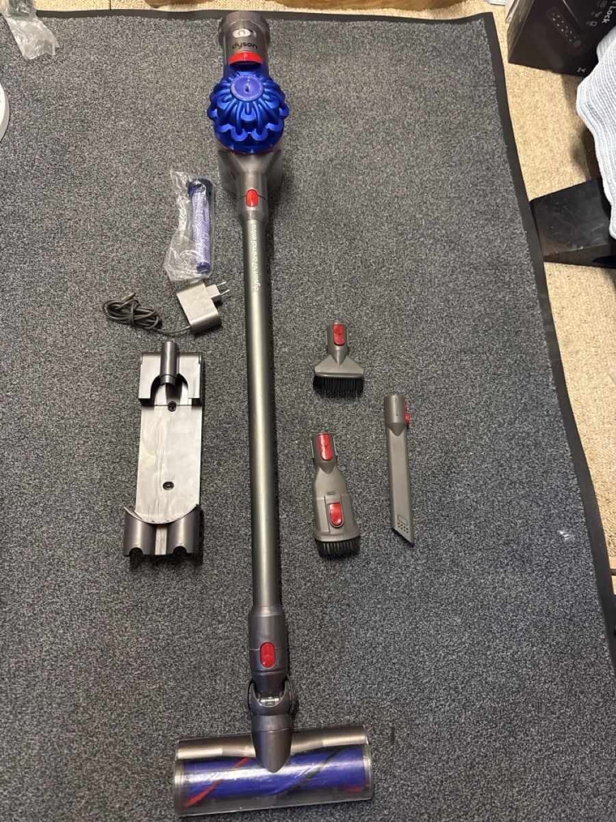 Dyson Aspirapolveri & Accessori: Dyson v7 Animal extra – Usato da Landquart venduto da Nnf007