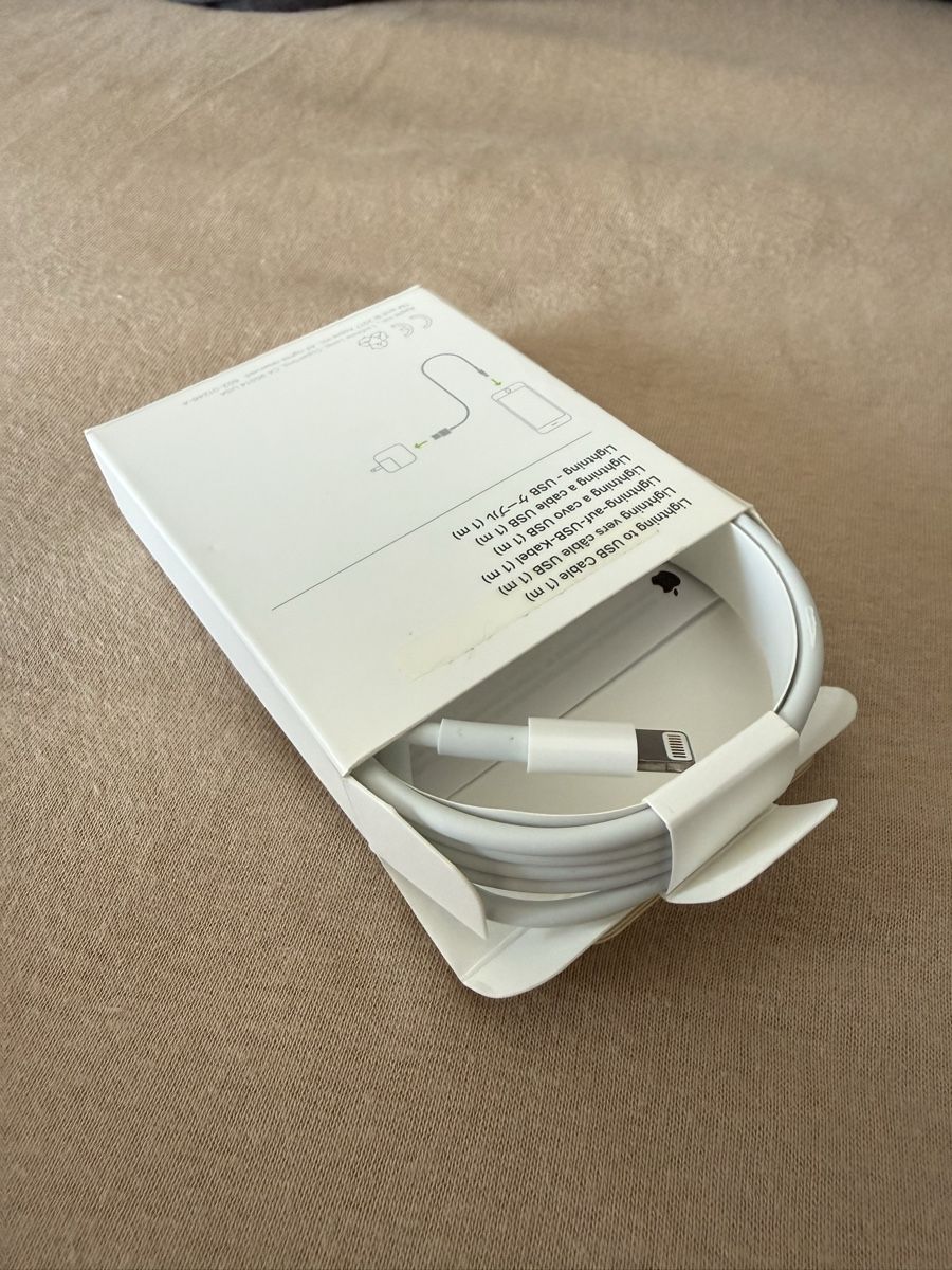 Apple Câbles: Apple Lightning Original 1m - NEU – Neuf avec emballage d'origine à Dierikon par Nemy 1
