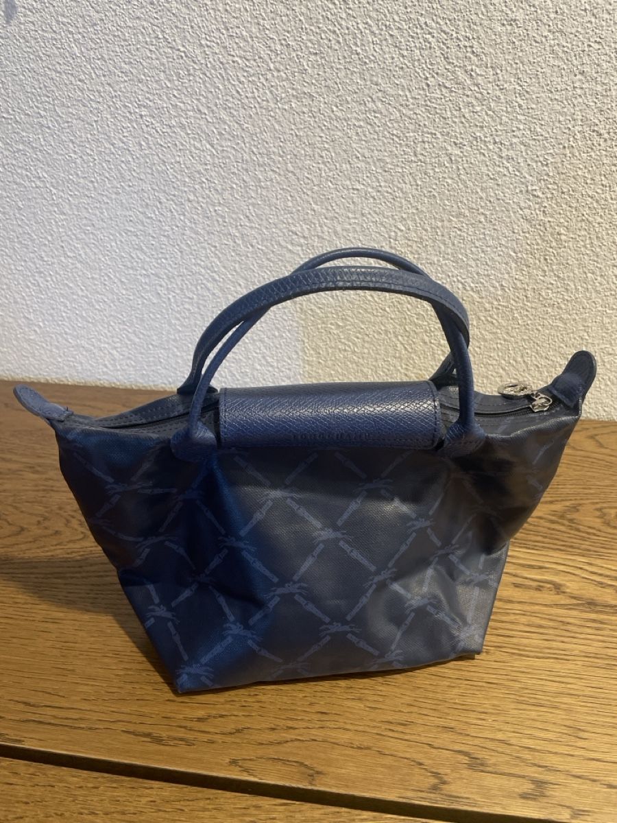 Longchamp Sacs femmes: Longchamp Handtasche dunkelblau Modell Logo – D'occasion à Lyss par Vandy19 3