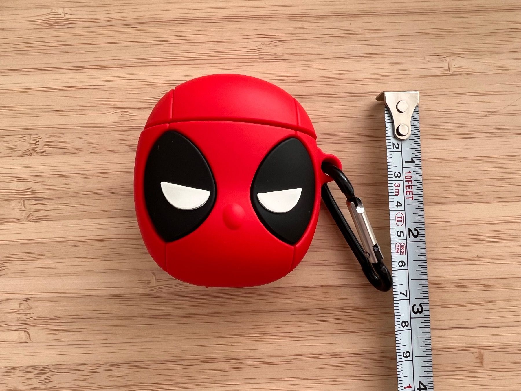 Cover & Protezioni schermo: AirPods (1st generation) Deadpool case with key chain – Nuovo (secondo la descrizione) da Genève venduto da Ballpencase